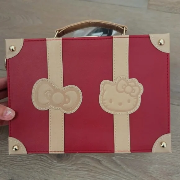 Hello Kitty x Arnold Palmer Suitcase Camera Bag